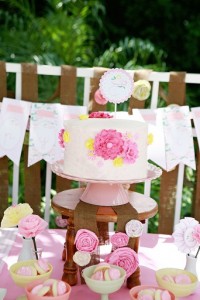 Fun-Floral-Cake